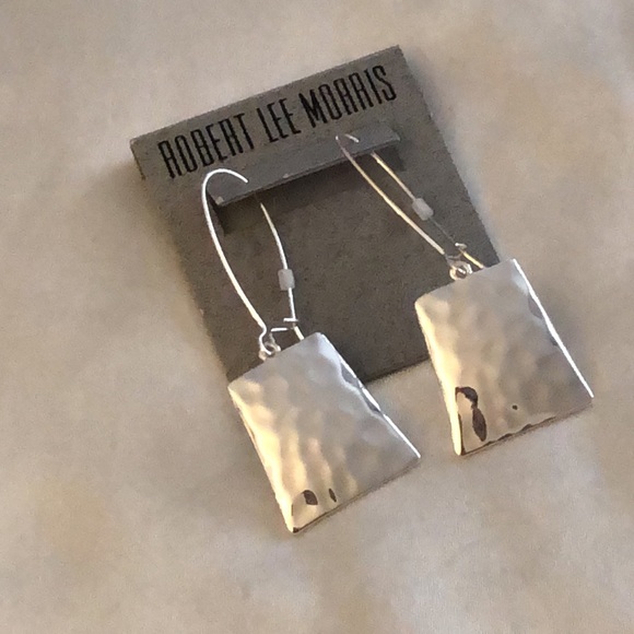 Robert Lee Morris Silver Tone Hammered Geometric Square Drop Earrings NWT - Picture 4 of 11